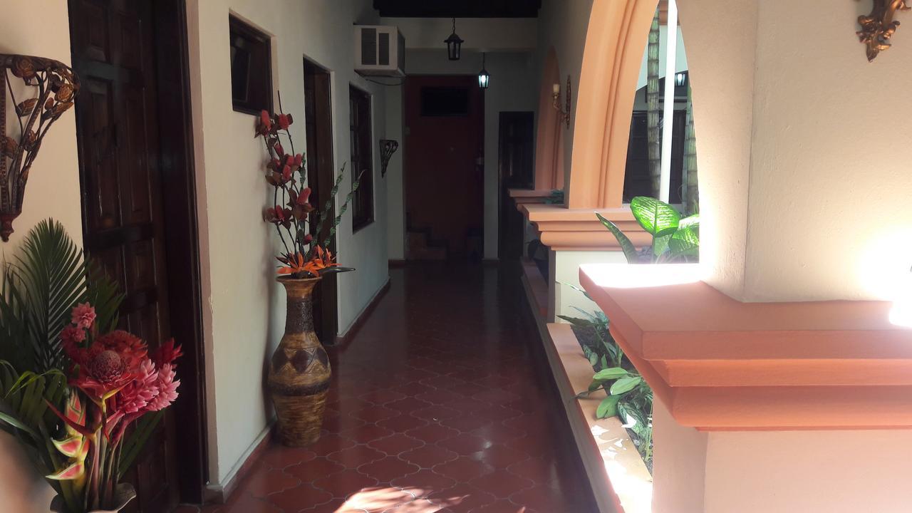 Hotel Acropolis Maya Copán Buitenkant foto