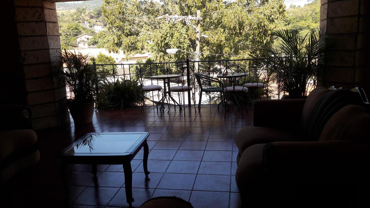 Hotel Acropolis Maya Copán Buitenkant foto