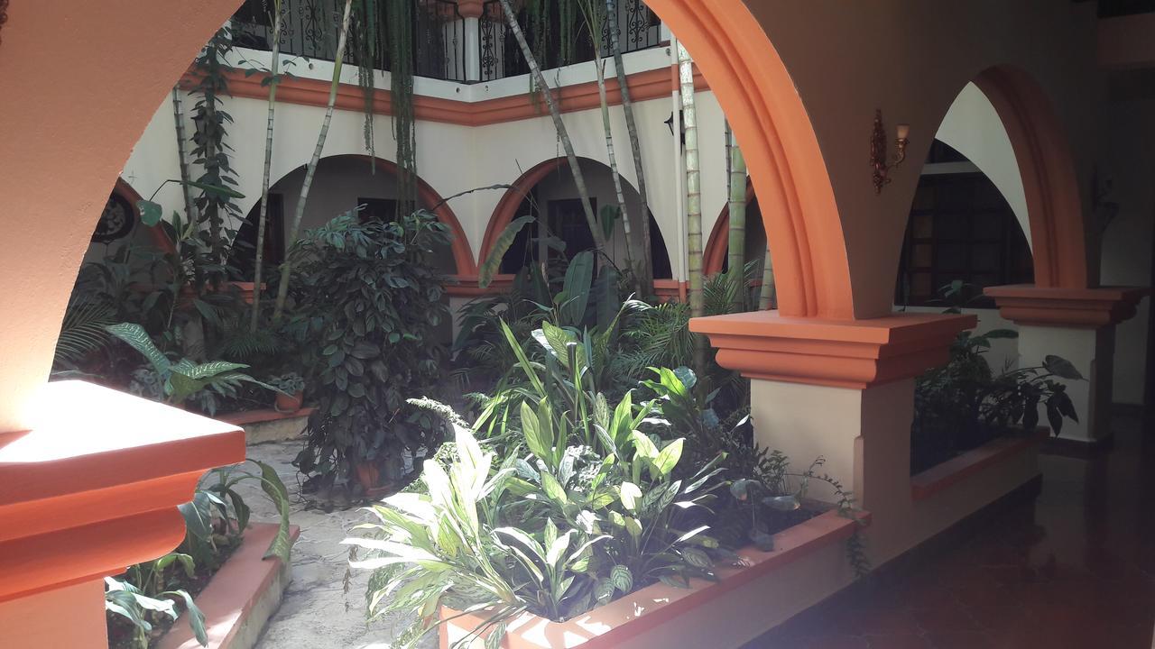 Hotel Acropolis Maya Copán Buitenkant foto