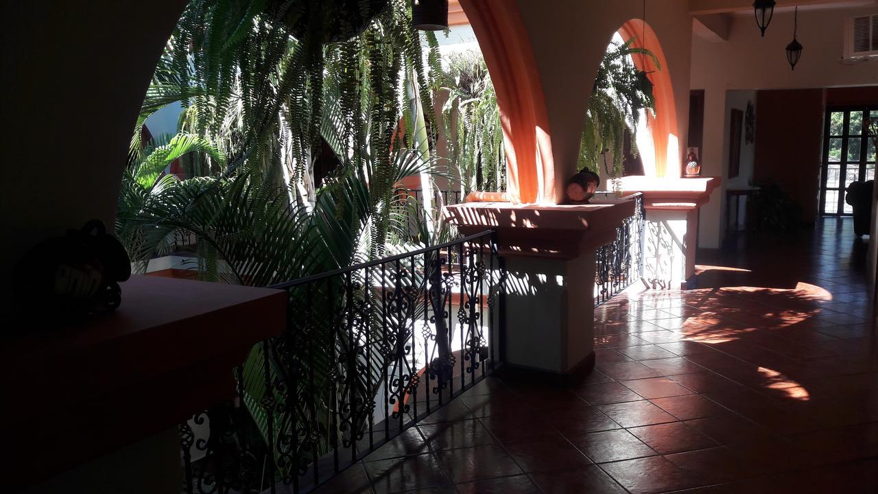 Hotel Acropolis Maya Copán Buitenkant foto